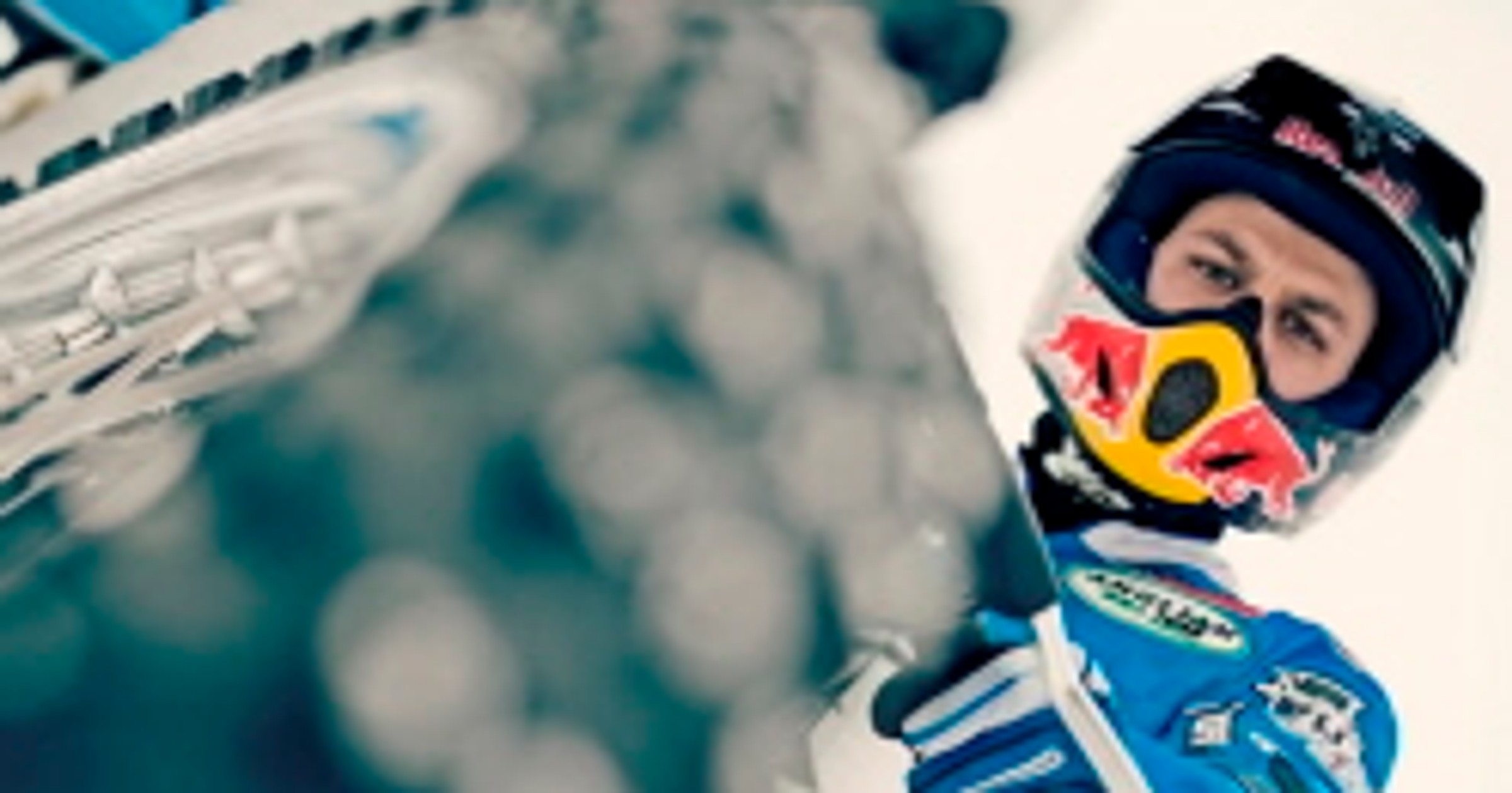 Motocykle: Jarosław Hampel jeździł po... Spodku w Katowicach (foto)