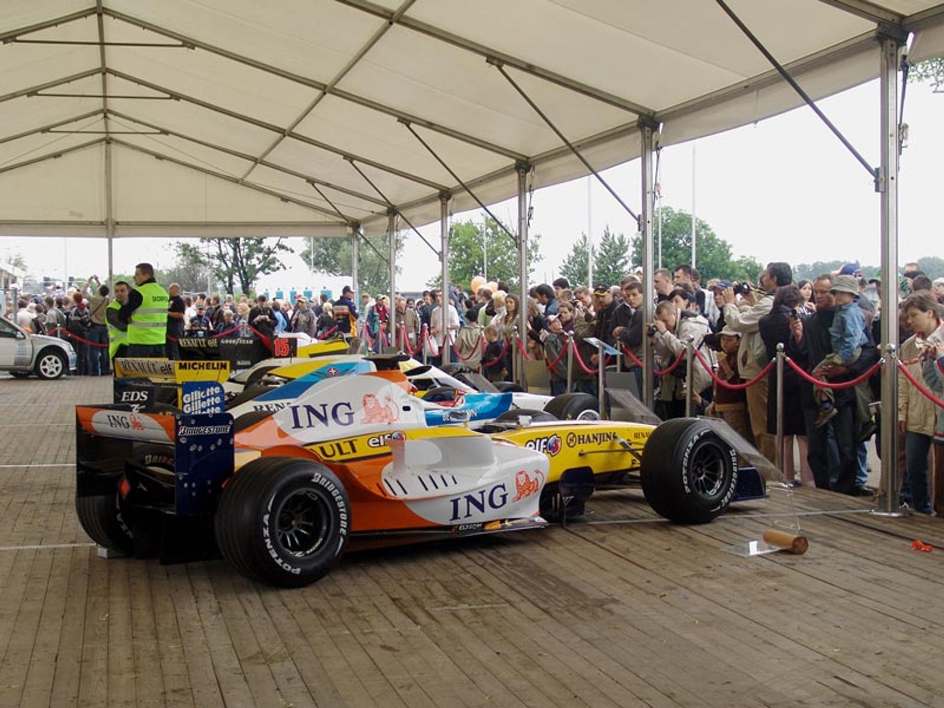 Renault: święto Formuły 1 w Warszawie (fotogaleria)