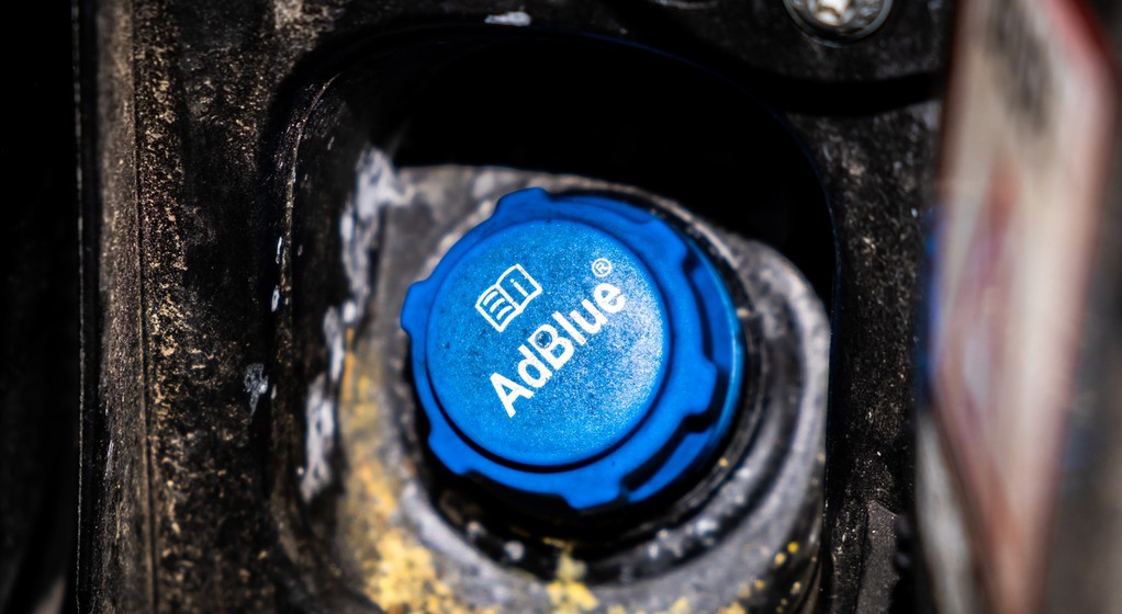 Z płynu AdBlue mogą się wytrącać kryształki mocznika, które niszczą układ SCR. Mroźna zima i upalne lato sprzyjają temu zjawisku.
