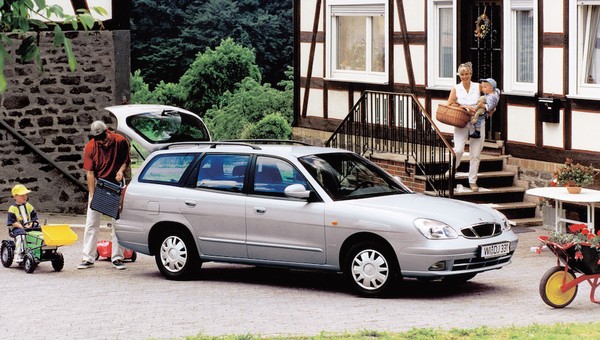 Daewoo Nubira – żwawa, pakowna i tania | z archiwum Auto Świata