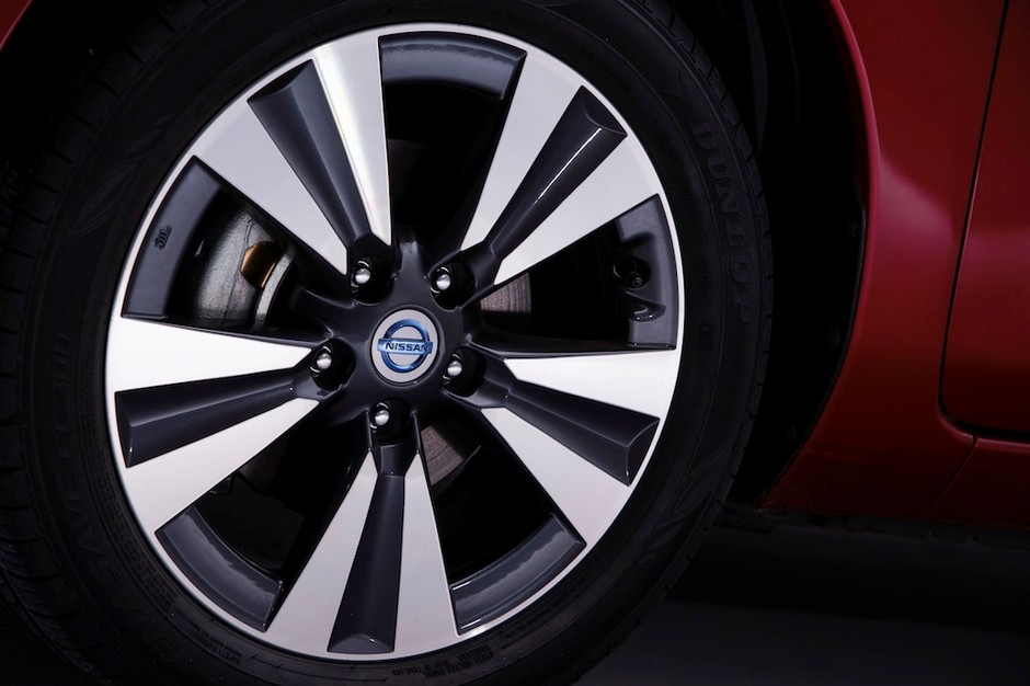 Ulepszony Nissan Leaf