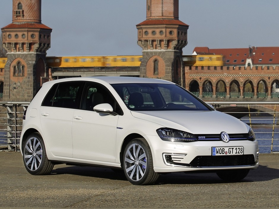 Volkswagen Golf GTE - 153 090 zł