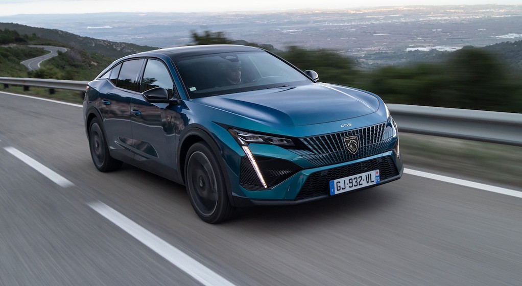 Peugeot 408 HYBRID 225 e-EAT8