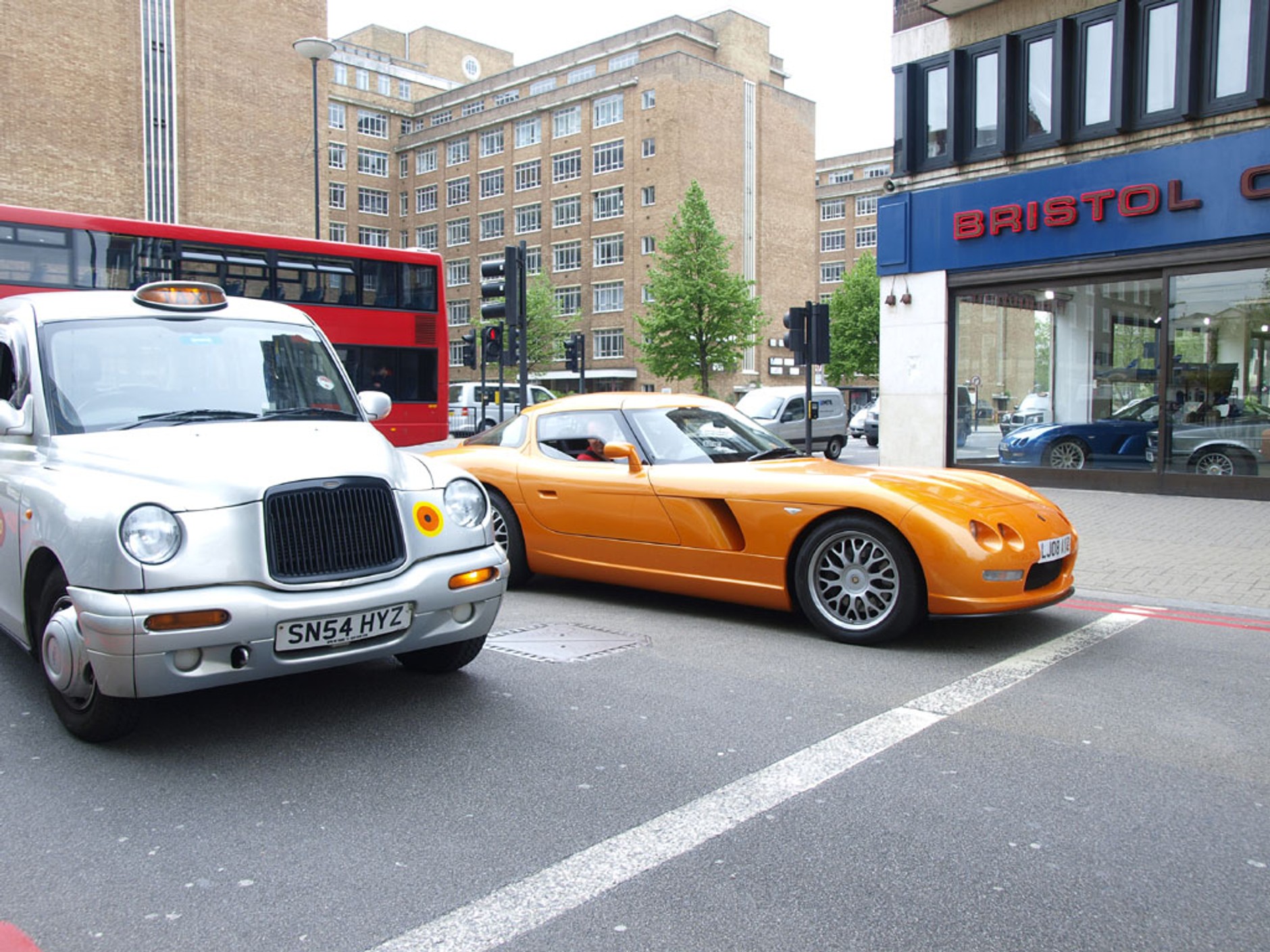 Bristol Fighter to radykalny konserwatysta