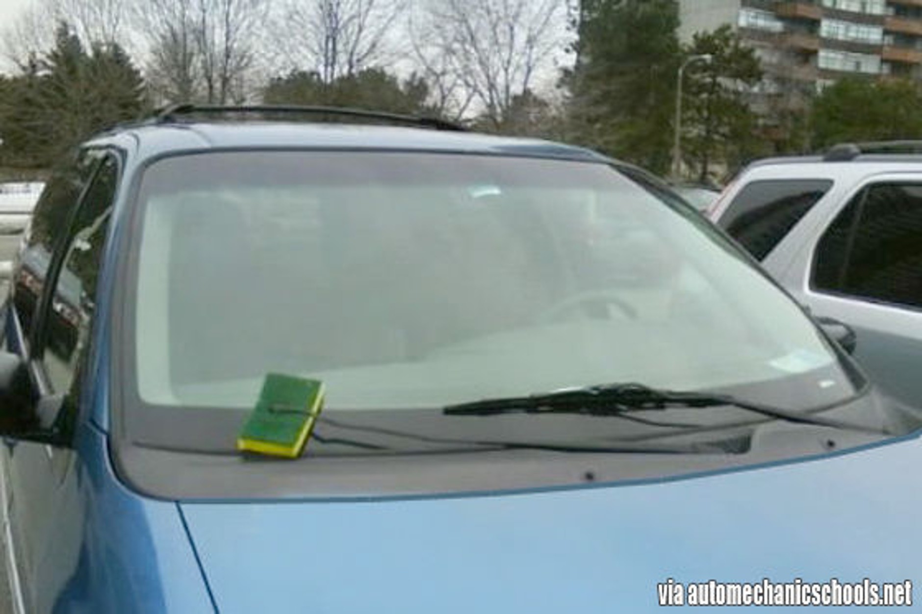 Jak nie naprawiać samochodu: 25 przykładów