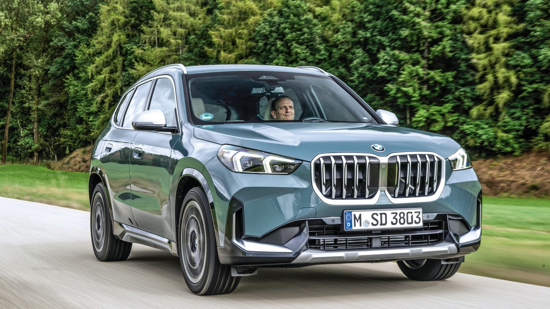 Dostarczyciel rozwiązań technicznych do X2: latem 2022 r. pojawiła się druga generacja BMW X1 (2022)