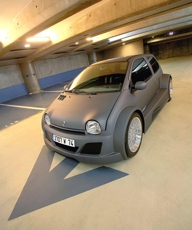 Lazareth Twingo V8 Trophy: mały dziwoląg