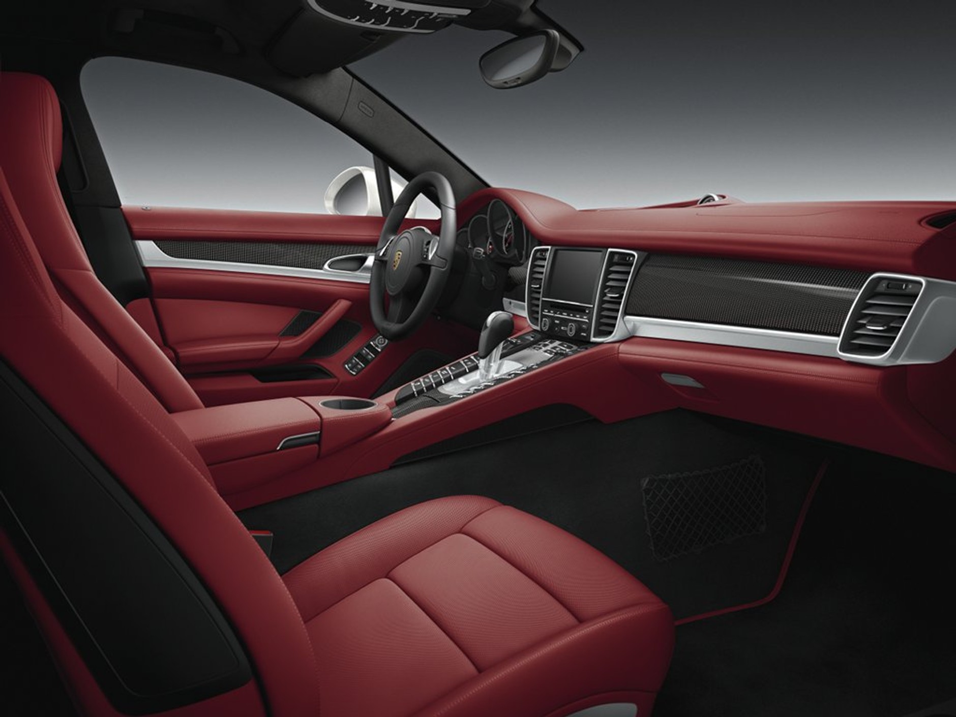 Porsche Panamera 4S Exclusive Middle East Edition