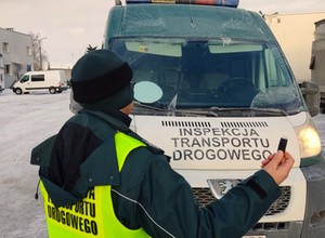 Inspektorzy trafili na tajemniczego pendrive'a. Nie zapisywał danych
