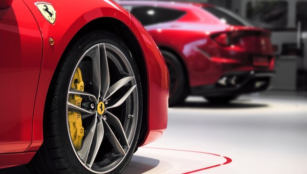 Salon Ferrari w Moskwie
