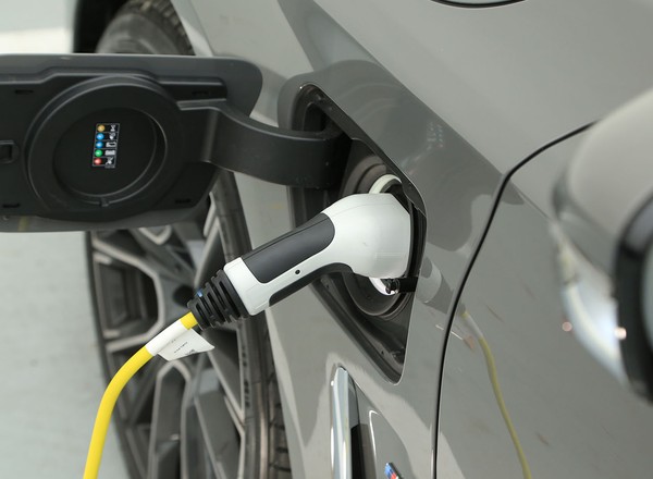 Nowe BMW serii 7 - Niemcy szykują elektryczną wersję