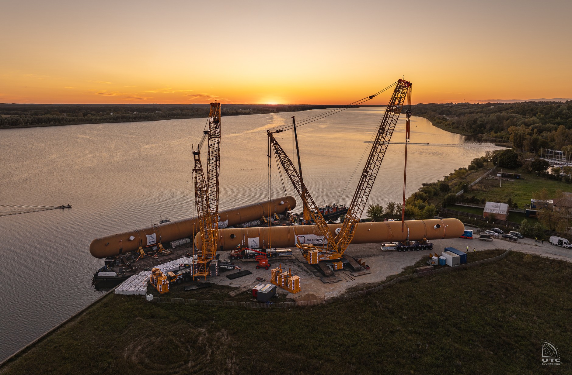 Transport wielkogabarytowego elementu przemysłowego