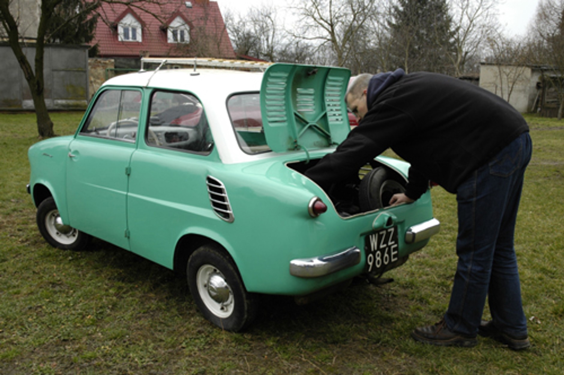 Mikrus - Mikroautko z fabryki... samolotów
