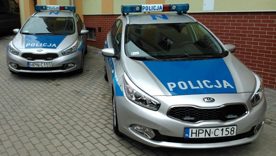 Policjanci zatrzymali Mazdę. Zamiana miejsc nie pomogła