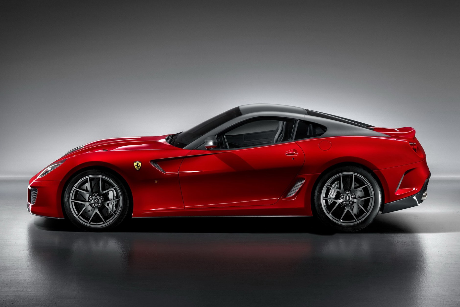 Pekin 2010: premiera Ferrari 599 GTO Gran Turismo Omologata