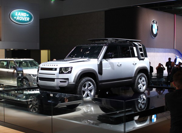 Land Rover Defender - legenda wskrzeszona?