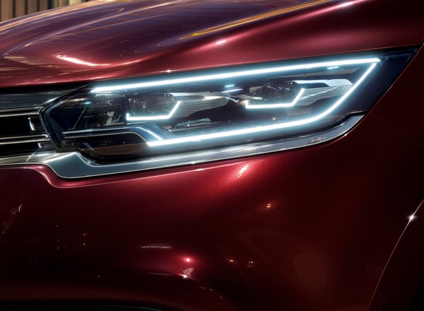 Renault Espace po liftingu - subtelne nadrabianie zaległości