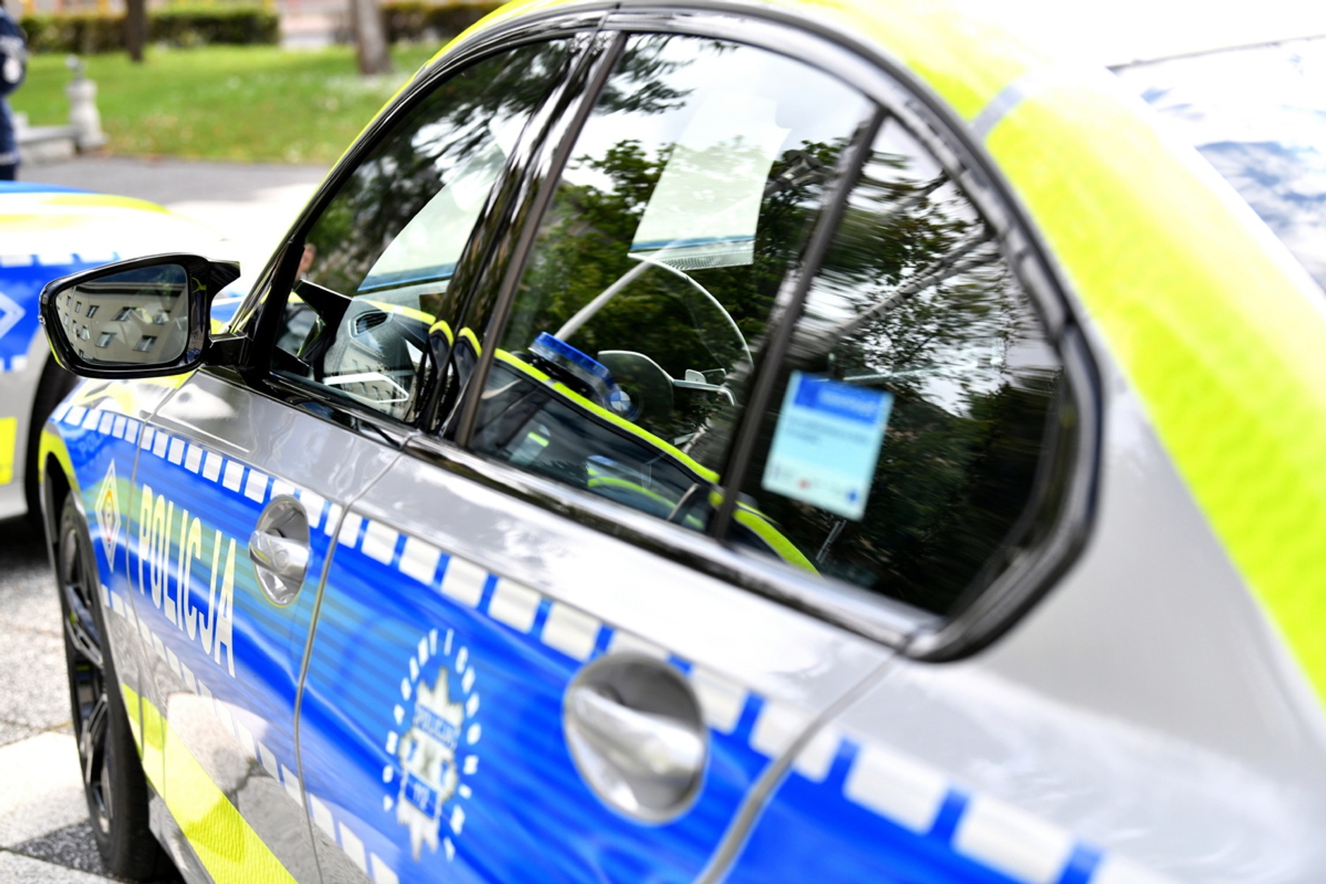 Policyjne BMW M340i radiowóz