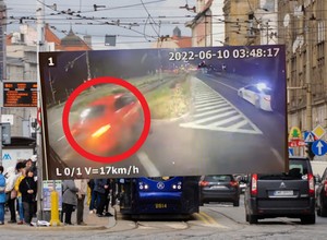 "Szukamy potencjalnych morderców". Przerażające nagranie z Wrocławia. Kierowca uciekł