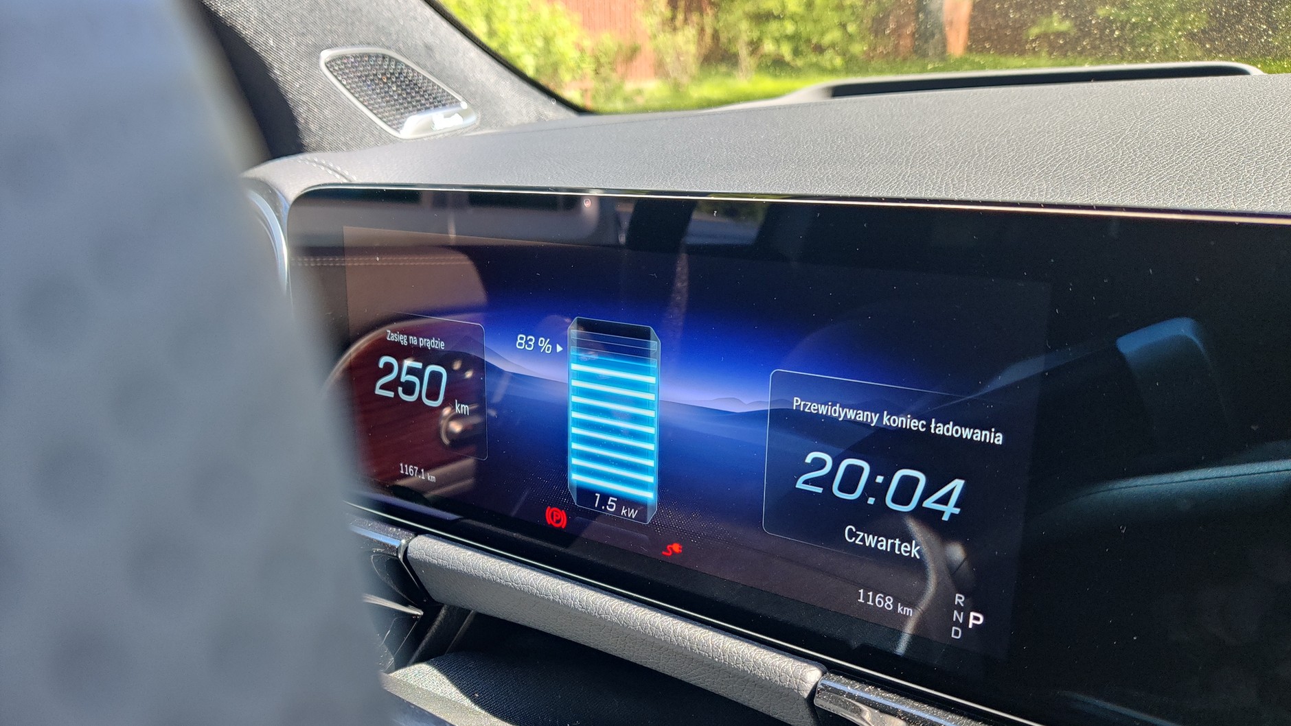 Stan naładowania akumulatora po 34 godzinach ładowania z gniazda 230 V