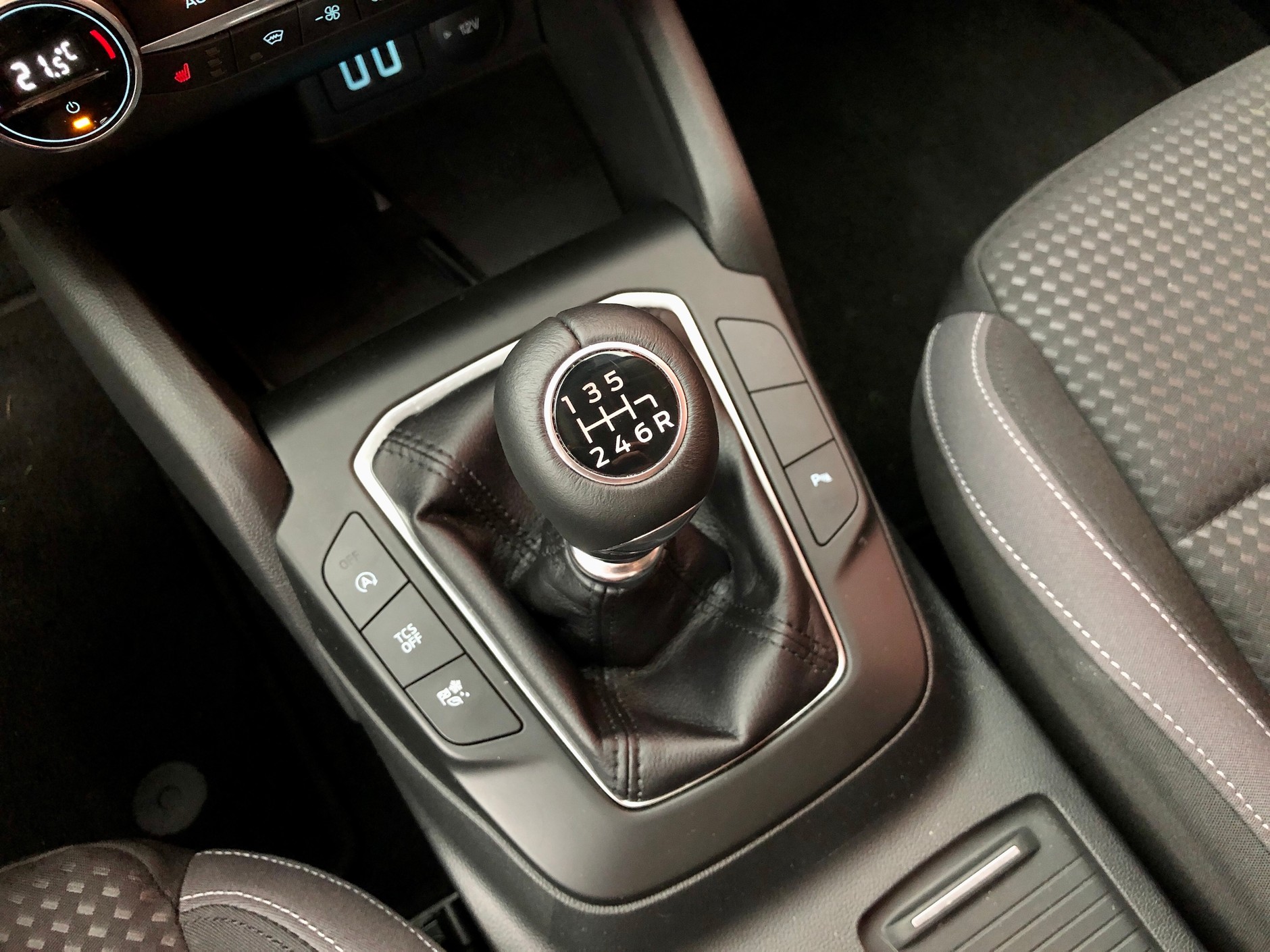 Ford Focus Sedan 1.0 EcoBoost Connected