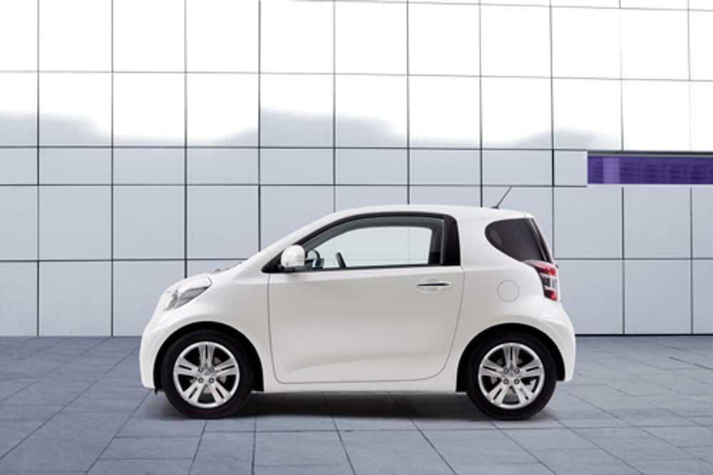 Toyota iQ - Miejscooszczędzacz