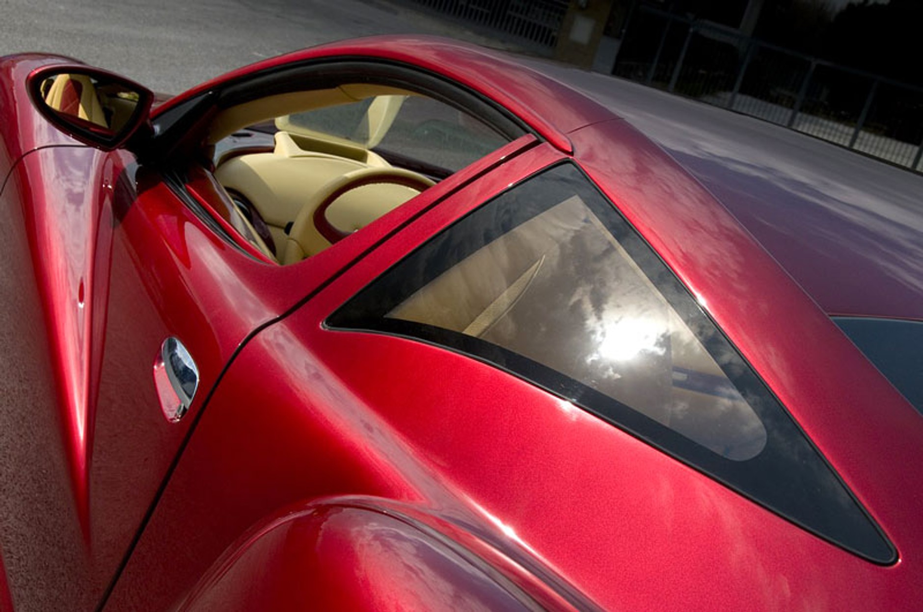 Faralli &amp; Mazzanti Vulca S – debiut luksusowego coupe