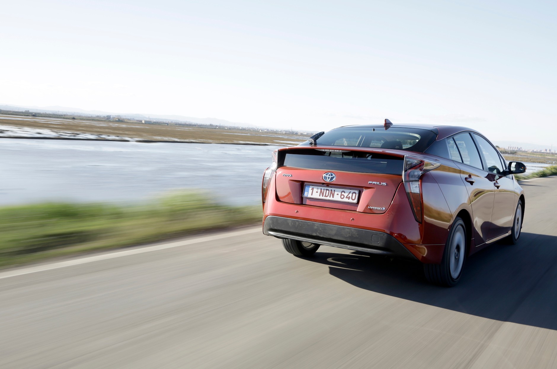 Toyota Prius IV - całkiem nowa jakość hybrydy