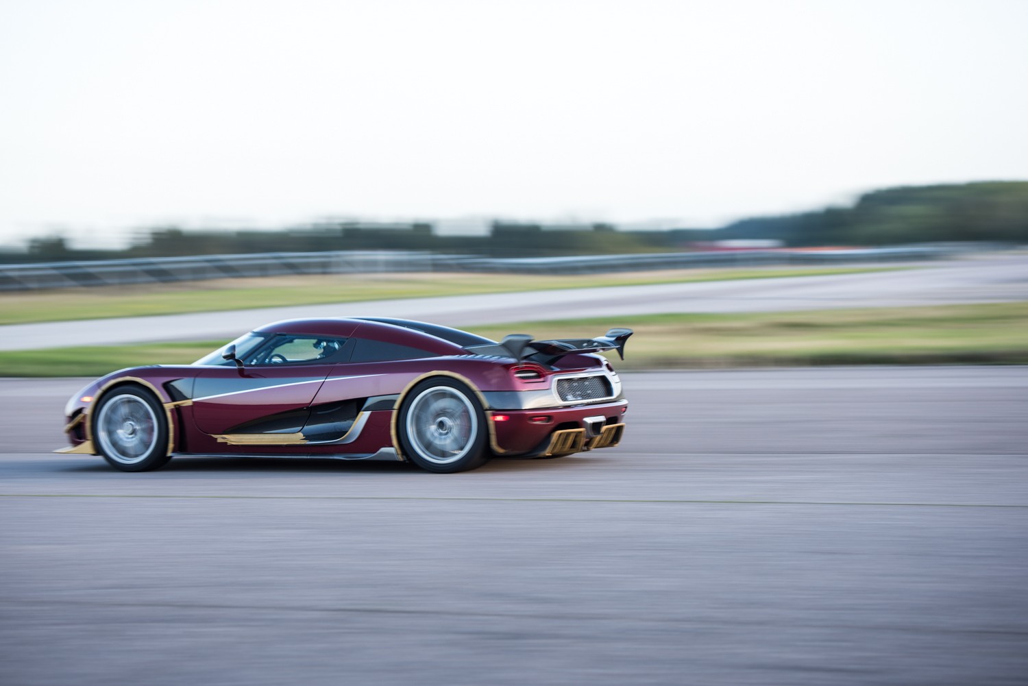 Koenigsegg Agera RS szybszy od Bugatti Chirona