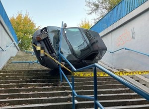 Kontrola NIK: zniszczyłeś autem latarnię czy barierki? Miasto nie będzie cię ścigać