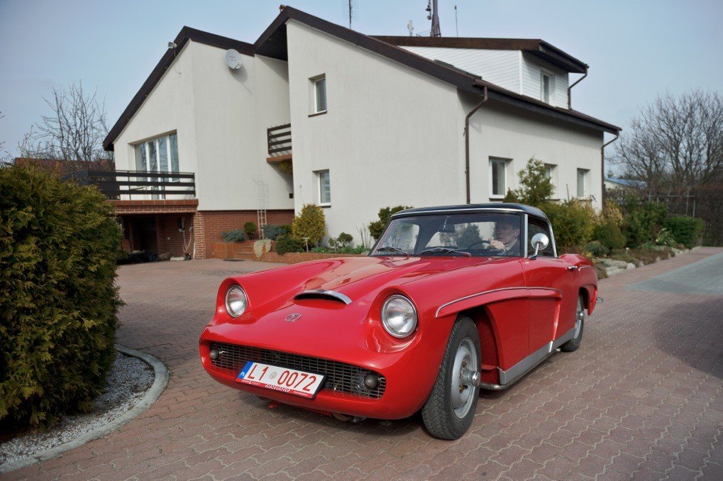 Syrena Sport pod Pałacem Kultury i Nauki