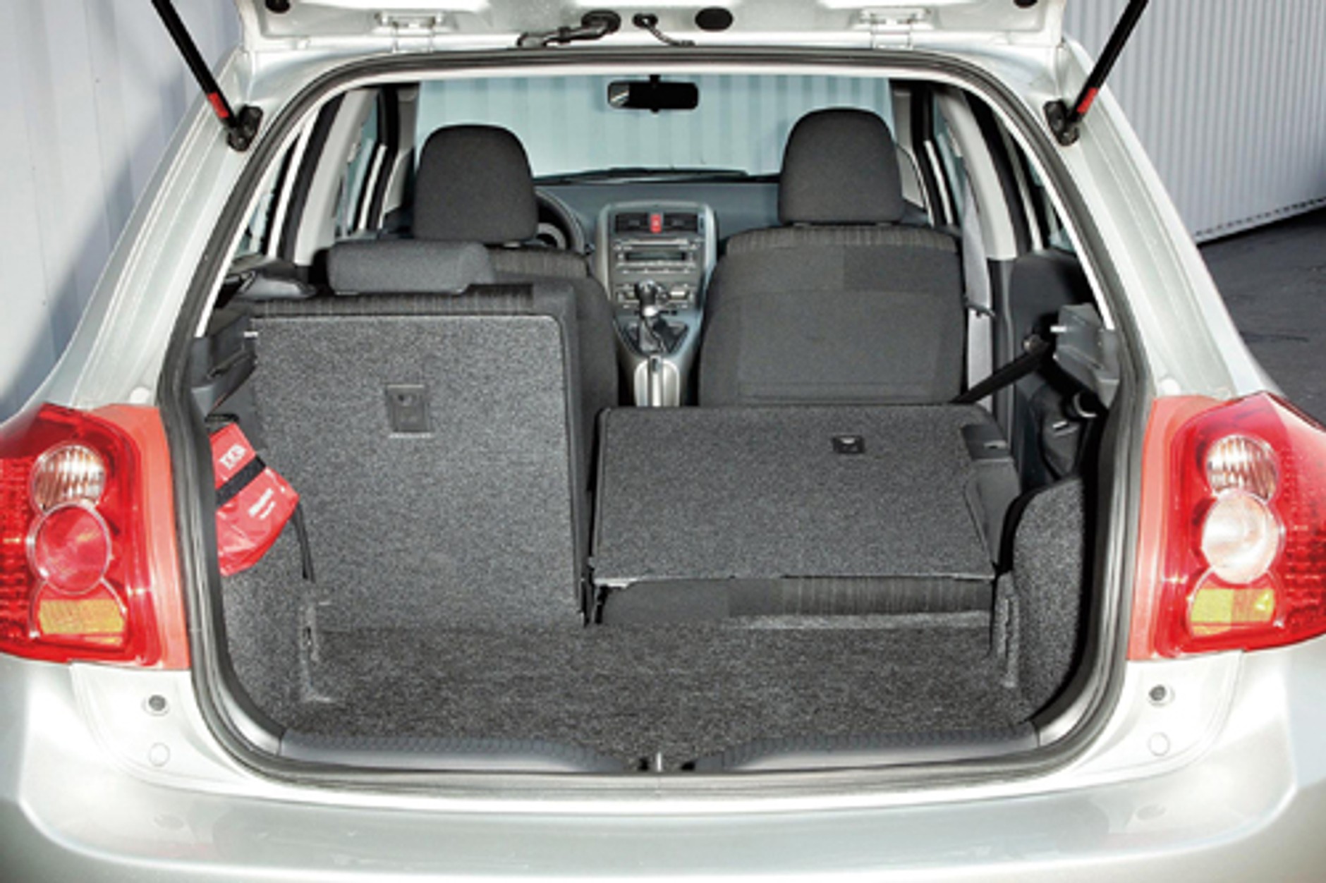 Kompakty się mnożą