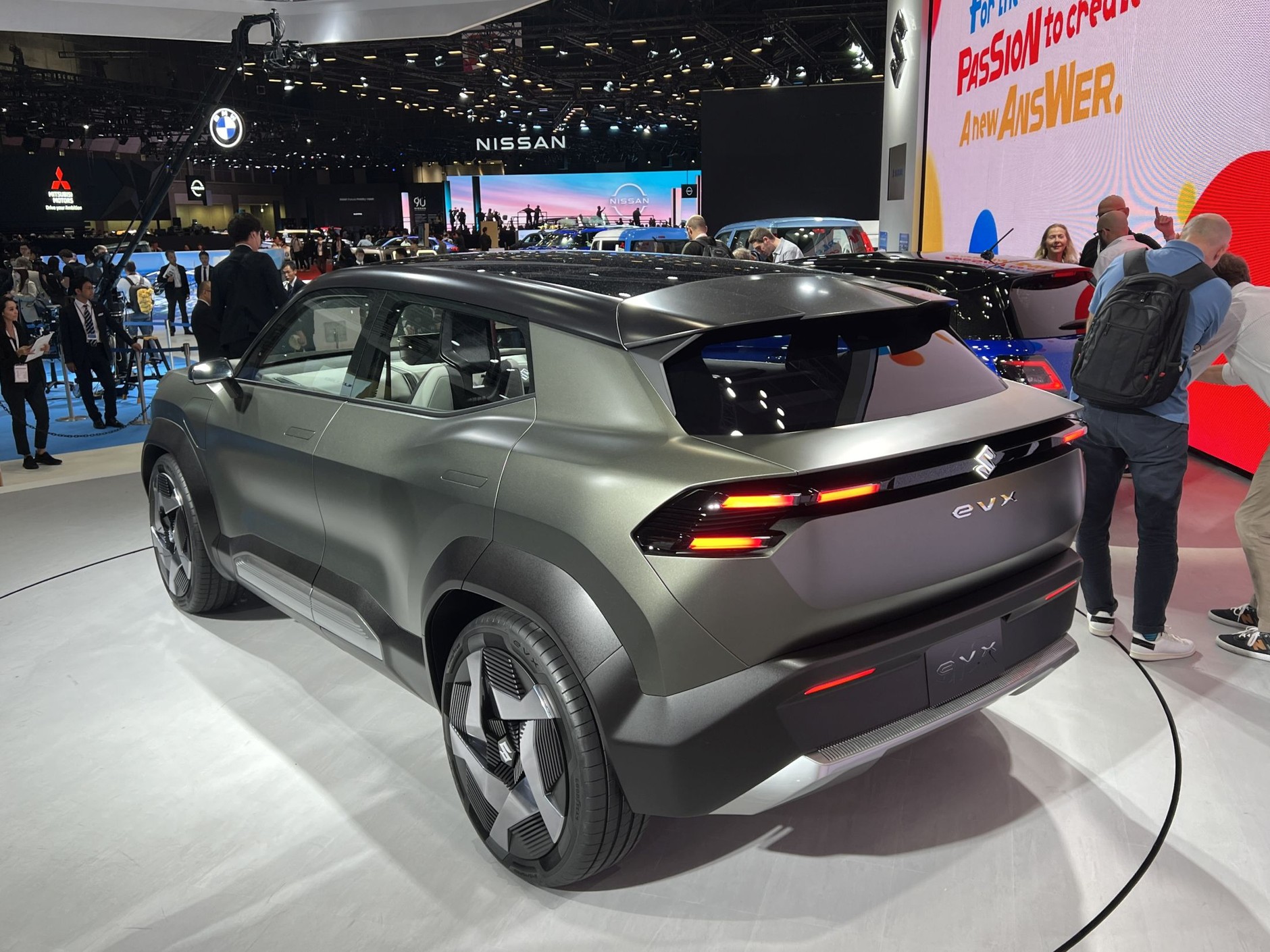 Suzuki eVX Concept na targach Japan Mobility Show 2023