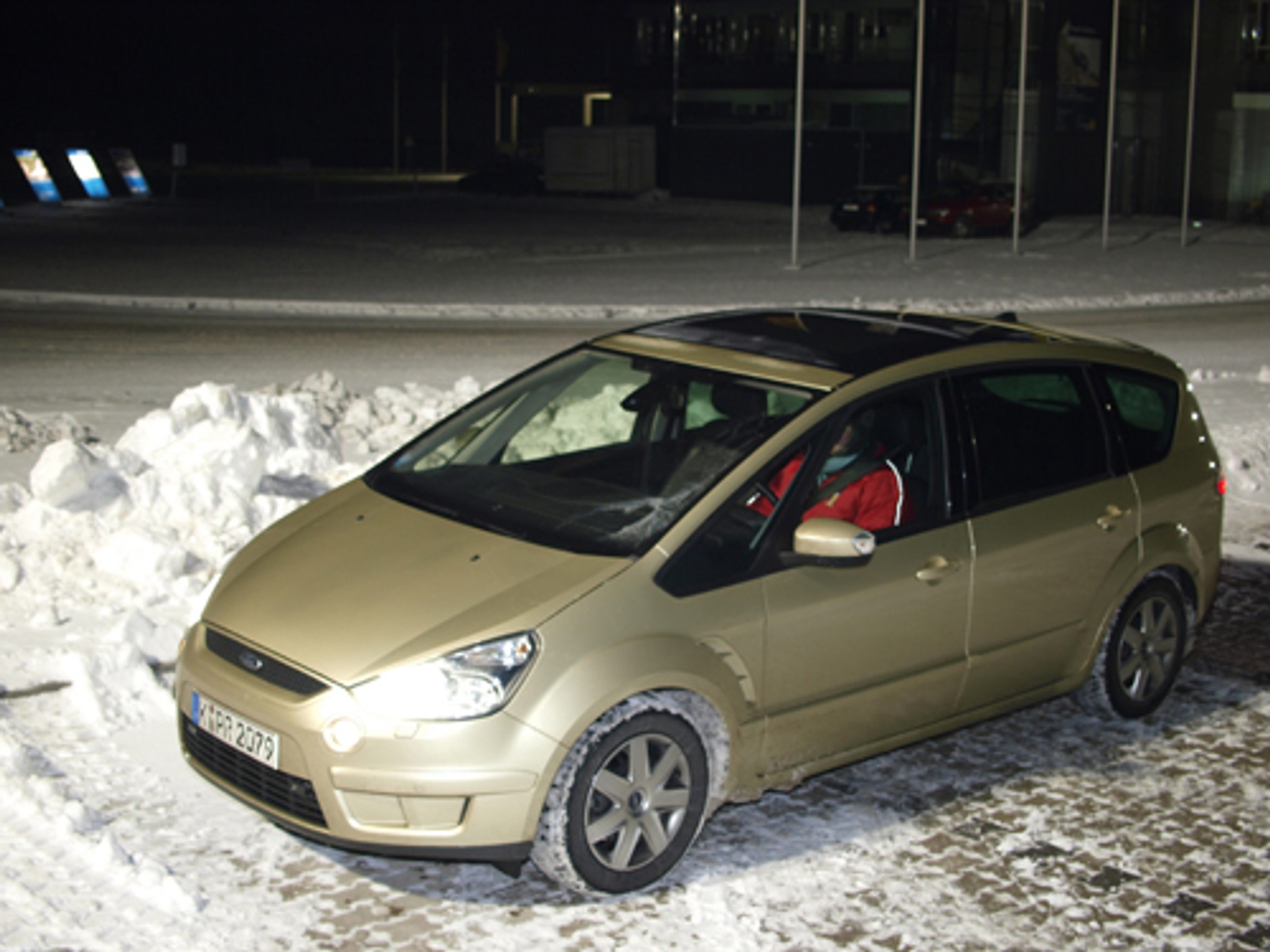 Ford S-Max 2.0 TDCI - Sportowy van na każdą okazję