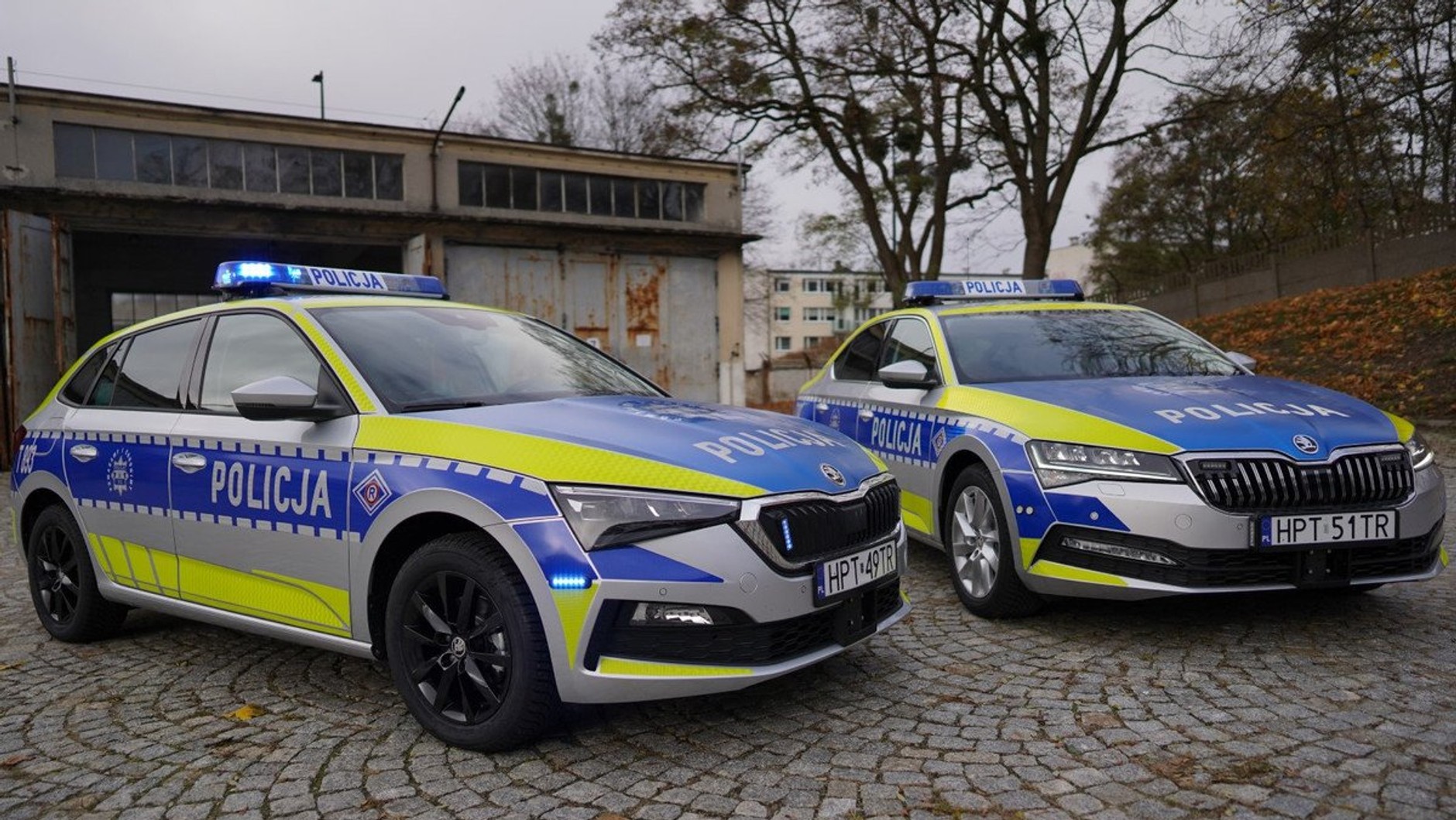 Skody z nowym malowaniem trafiły do policji.