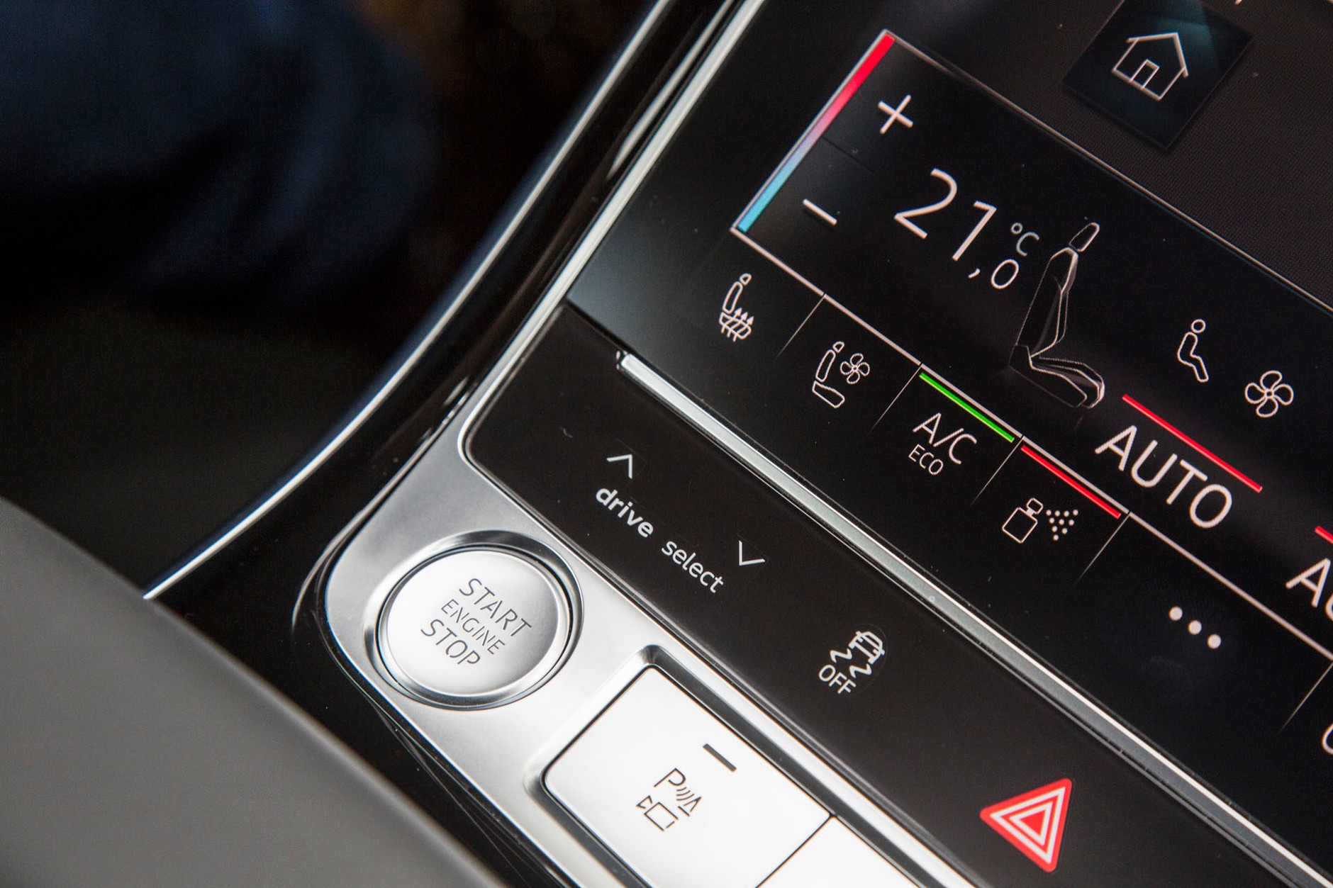 Audi A8 L 55 TFSI quattro - dotyk luksusu