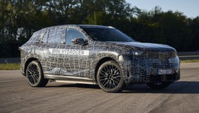 BMW X5 (5. generacja; samochód w kamuflażu)