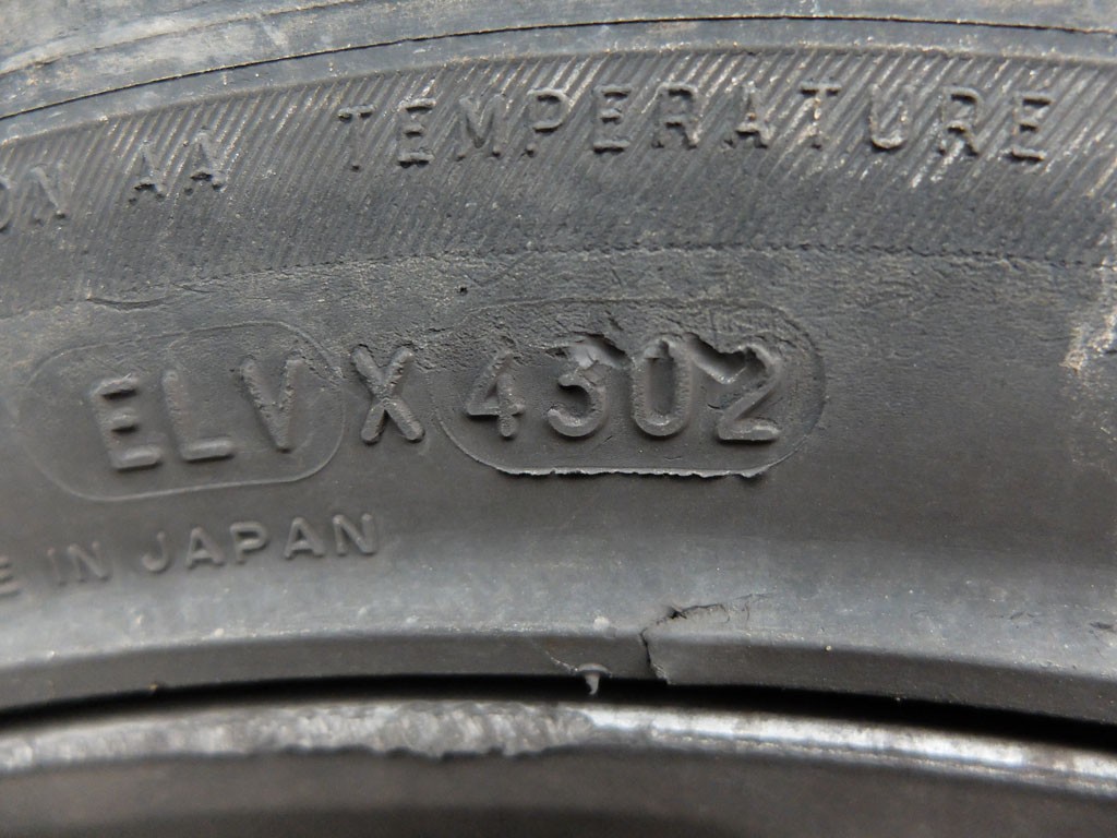 Niektórzy klienci trafiają do serwisów z oponami nadającymi się do muzeum, a nie do jazdy.