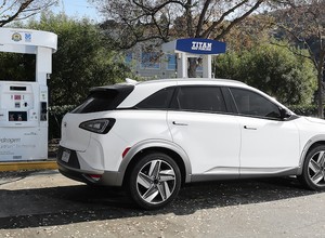 Hyundai NEXO - nowy SUV z napędem wodorowym