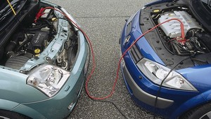 Akumulator daje kierowcy sygnały. Kiedy trzeba go wymienić?