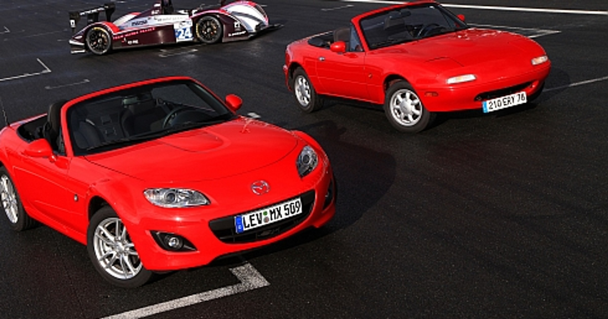 Mazda MX5 świętuje na torze Le Mans