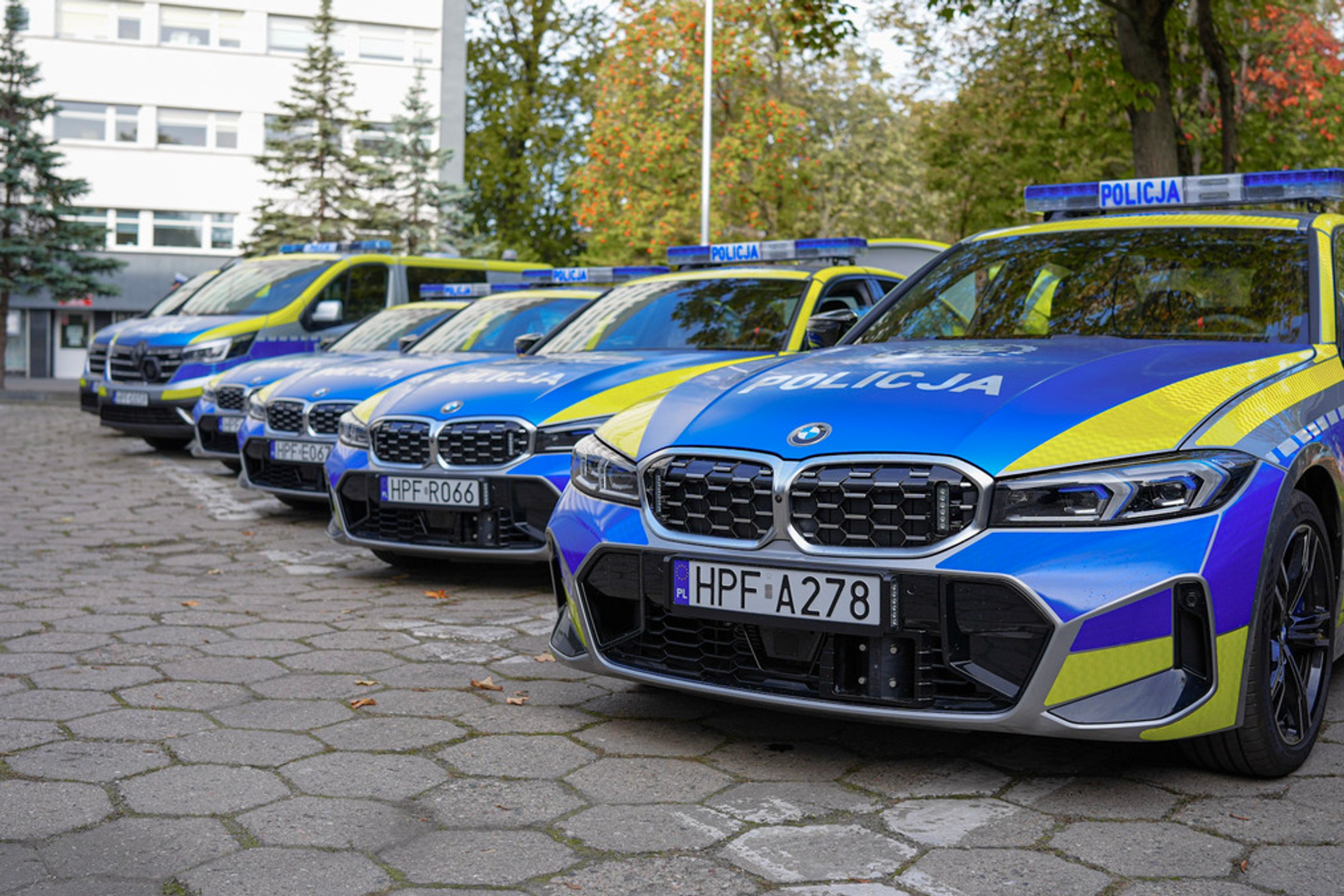 Łódzka policja dostała dziewięć mocnych BMW. Każde ma 374 KM i napęd na cztery koła