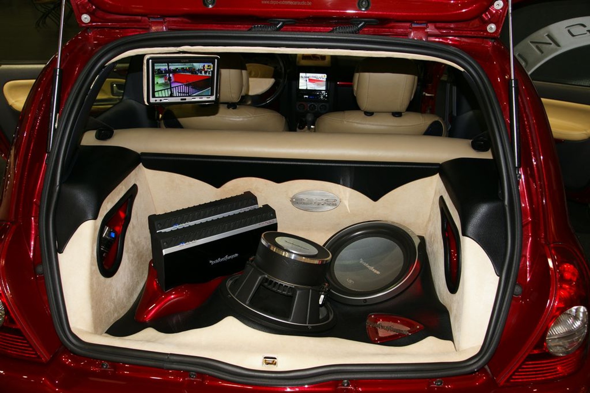 AMICOM 2010: kino, koncert i nawigacja do samochodu (galeria)