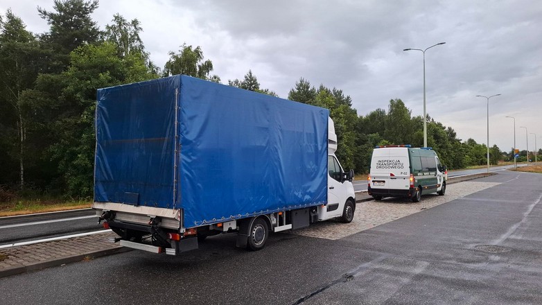 Kontrola drogowa przeprowadzana przez ITD