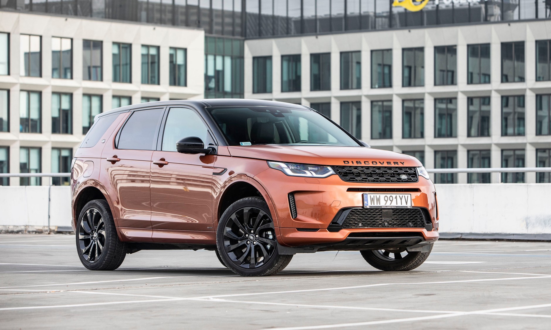 Land Rover Discovery - dyskoteka