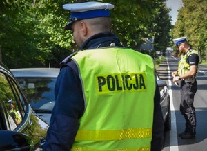 Trwa akcja policji w całej Polsce. Funkcjonariusze zaglądają do samochodów