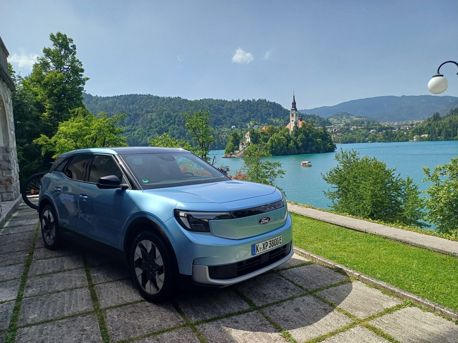 Ford Explorer 2024