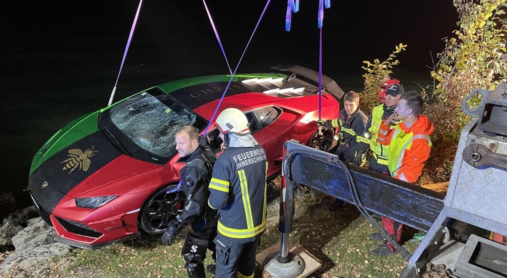 Lamborghini wyłowione z jeziora