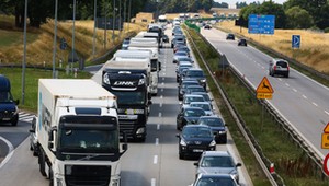 Kierowcy widzą te znaki drogowe i wpadają w popłoch. Wyjaśniamy, co oznaczają
