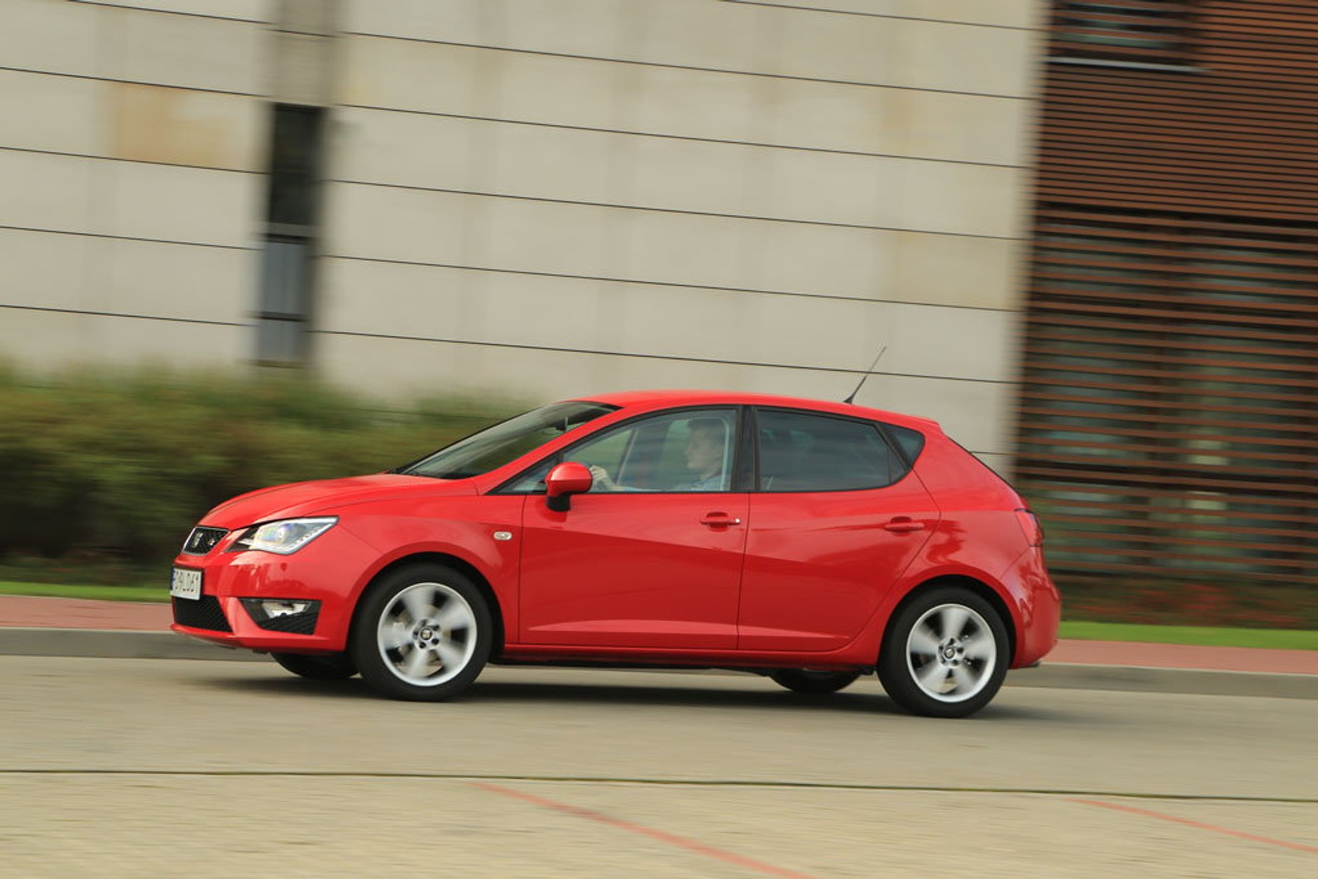 Seat Ibiza 1.2 TSI FR - dużo lepsza dynamika i technika